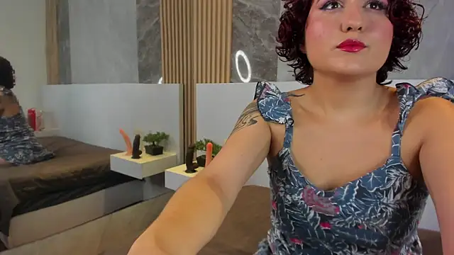 MissSavage  online show from December 16, 2025, 7:29 pm