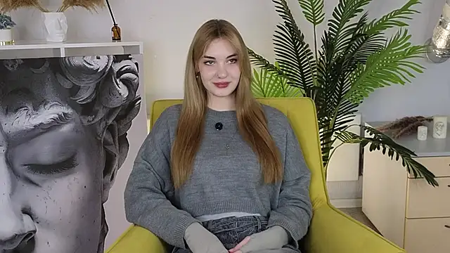 KarmaDowless online show from December 4, 2025, 3:33 pm