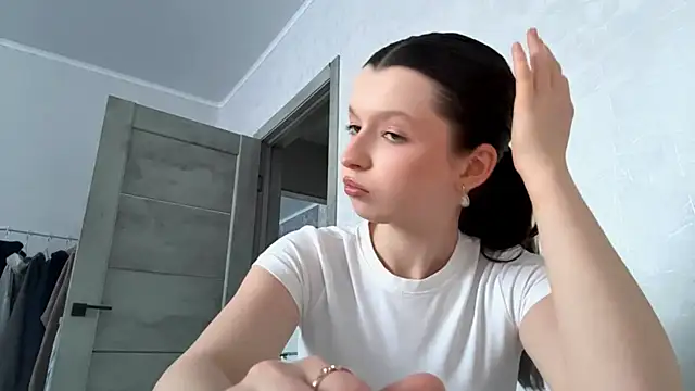 EllieBerrie online show from February 10, 2026, 1:10 pm