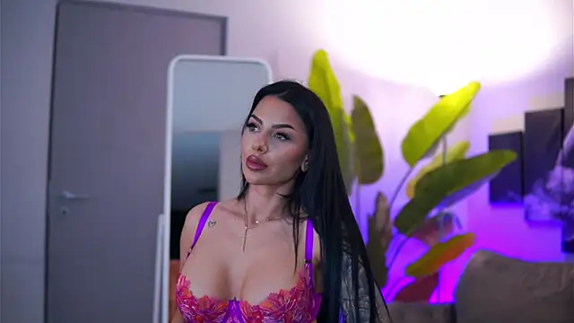 Ivy Trix online show from February 2, 2026, 7:13 pm