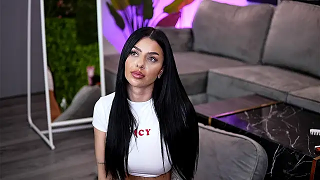 Ivy Trix online show from March 8, 2026, 2:04 am