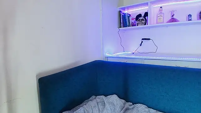 Snapshot of Saelivrae chatting on December 22, 2025, 7:47 pm Saelivrae online show from December 22, 2025, 7:47 pm