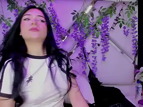 liinzy rouse69 online show from January 14, 2026, 3:04 pm