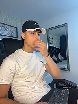 Lander Cruz online show from February 16, 2026, 8:29 pm