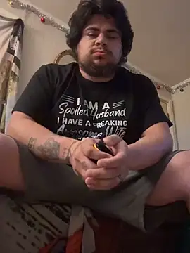 Snapshot of trever102 chatting on December 2, 2025, 3:07 am trever102 online show from December 2, 2025, 3:07 am