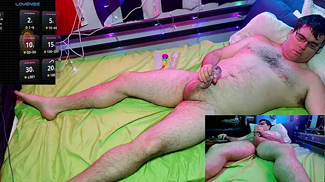 Snapshot of cumfun110@xh chatting on December 3, 2025, 12:44 am cumfun110xh online show from December 3, 2025, 12:44 am