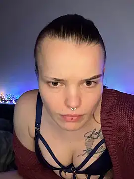 LoreenKinky online show from February 15, 2026, 7:13 pm