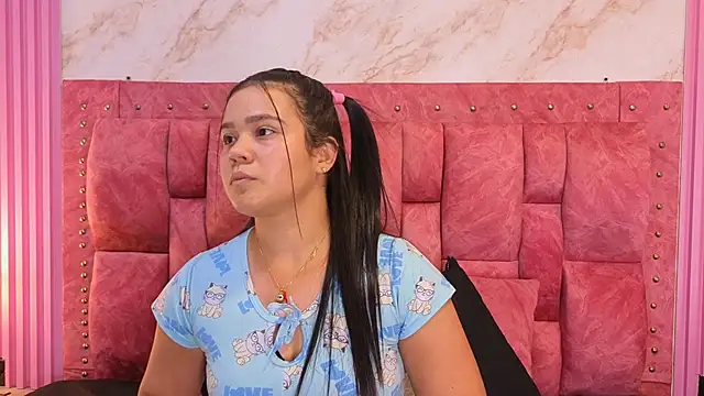 ValeryMorales online show from February 4, 2026, 7:31 pm