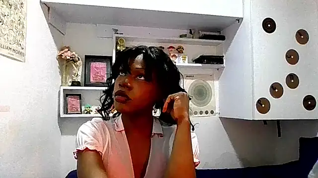 KEIKEI o online show from June 21, 2026, 1:44 am