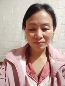 Lili-123k online show from February 11, 2026, 3:17 am