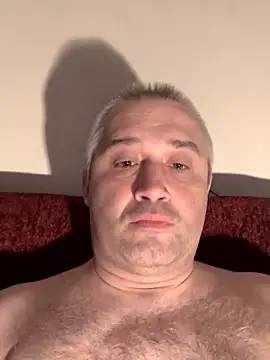 Olomoucak1982 online show from April 8, 2026, 5:36 pm