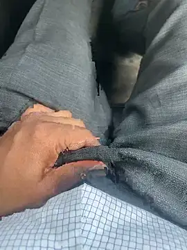 boysexy0000 online show from December 4, 2025, 5:06 am