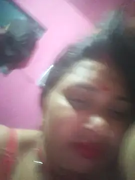 Your-shreya143 online show from April 15, 2026, 9:59 pm