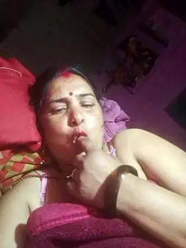 Your-shreya143 online show from March 3, 2026, 10:28 pm