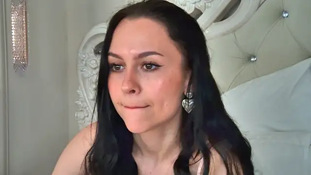 MonicaMercer online show from April 3, 2026, 6:53 am