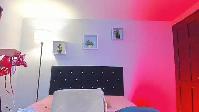 Snapshot of Victoria_Rose_ chatting on April 30, 2026, 12:34 pm Victoria Rose online show from April 30, 2026, 12:34 pm
