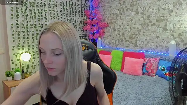Gina Gina love online show from May 18, 2026, 4:29 am