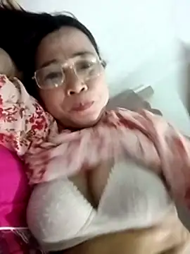 Snapshot of Sexfullx chatting on February 8, 2026, 4:10 am Sexfullx online show from February 8, 2026, 4:10 am