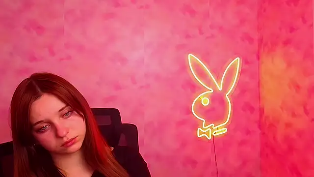 Lilu May online show from December 16, 2025, 12:42 pm