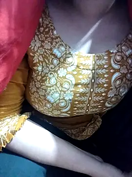 hottyrose69 online show from December 22, 2025, 1:44 pm