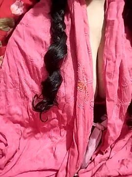 hottyrose69 online show from February 5, 2026, 9:32 pm