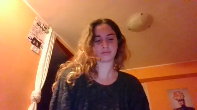 HornyJuliaXO online show from December 3, 2025, 2:12 am