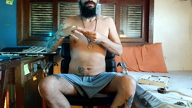 Snapshot of ooproprio chatting on June 5, 2026, 10:43 am ooproprio online show from June 5, 2026, 10:43 am