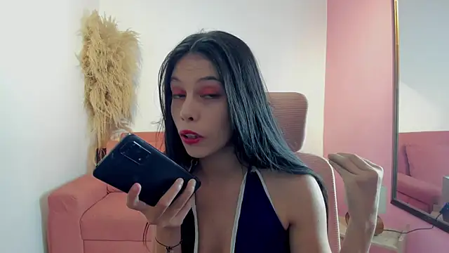 AdrianaTorres  online show from April 24, 2026, 7:38 pm