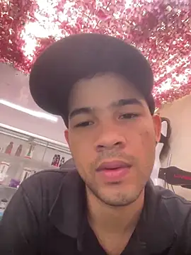 SweeXioji online show from December 22, 2025, 8:31 pm