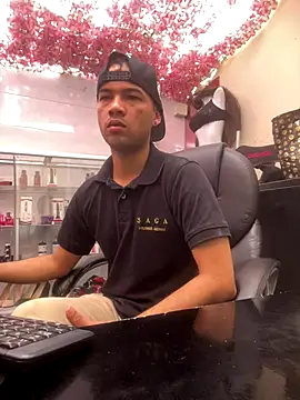 SweeXioji online show from December 21, 2025, 3:25 pm