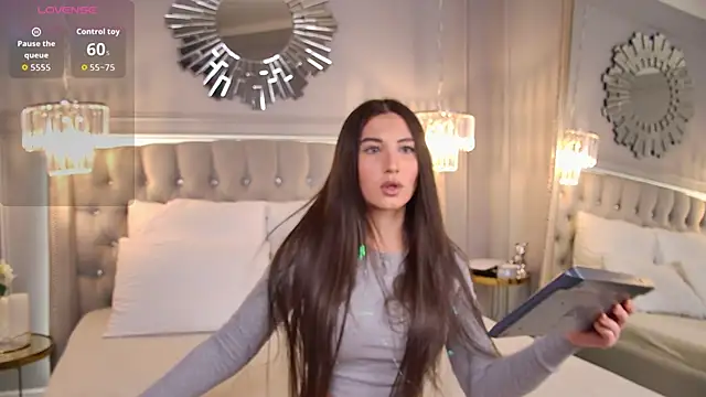 LisaDeviss online show from January 12, 2026, 12:45 pm