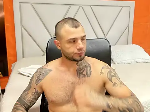 lucky smith1 online show from February 25, 2026, 5:02 pm