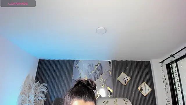 melodysnow  online show from January 12, 2026, 9:41 pm