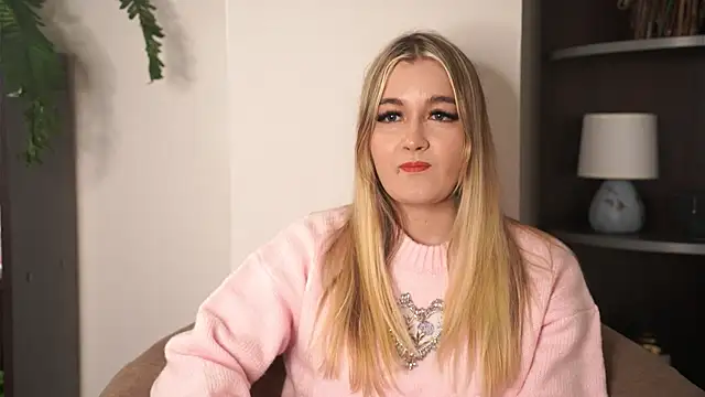 Snapshot of JanellaAdderly chatting on December 5, 2025, 5:28 am JanellaAdderly online show from December 5, 2025, 5:28 am