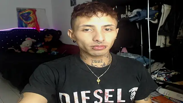 wallewe online show from December 4, 2025, 6:40 pm