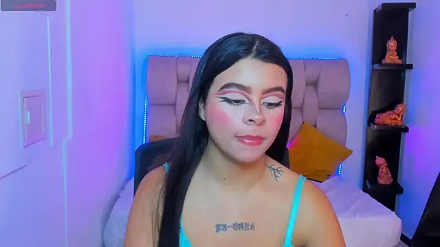 DakottaHilton online show from December 4, 2025, 9:58 pm