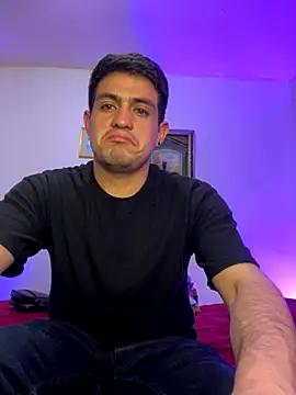 williamsmiiths16 online show from December 5, 2025, 3:27 am