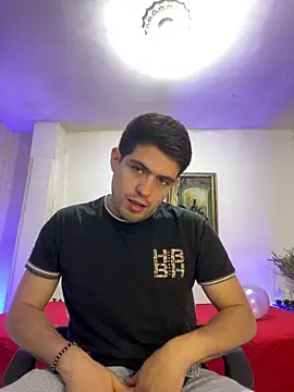 Snapshot of williamsmiiths16 chatting on February 2, 2026, 2:27 pm williamsmiiths16 online show from February 2, 2026, 2:27 pm