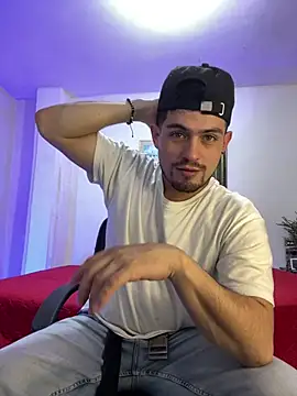 Snapshot of williamsmiiths16 chatting on February 12, 2026, 3:17 am williamsmiiths16 online show from February 12, 2026, 3:17 am