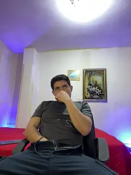 Snapshot of williamsmiiths16 chatting on February 4, 2026, 1:33 am williamsmiiths16 online show from February 4, 2026, 1:33 am