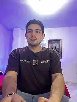 Snapshot of williamsmiiths16 chatting on February 19, 2026, 2:52 am williamsmiiths16 online show from February 19, 2026, 2:52 am