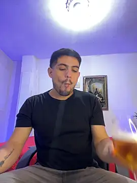 Snapshot of williamsmiiths16 chatting on February 11, 2026, 3:12 pm williamsmiiths16 online show from February 11, 2026, 3:12 pm