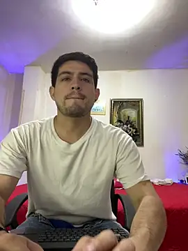 Snapshot of williamsmiiths16 chatting on February 4, 2026, 1:39 pm williamsmiiths16 online show from February 4, 2026, 1:39 pm