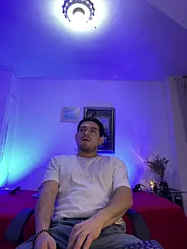 williamsmiiths16 online show from April 2, 2026, 12:12 pm