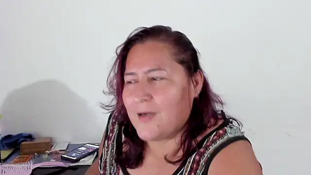 Snapshot of VioletBruces chatting on December 22, 2025, 11:49 pm VioletBruces online show from December 22, 2025, 11:49 pm