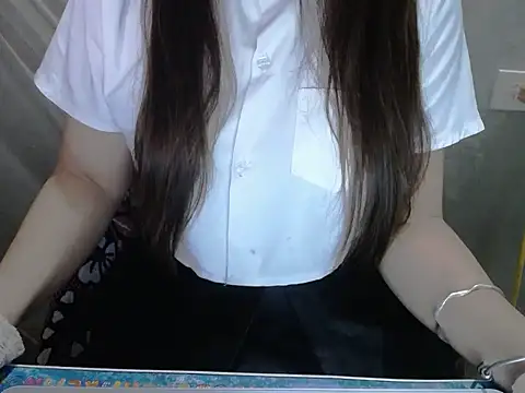 Snapshot of maian_love chatting on July 8, 2026, 5:13 pm maian love online show from July 8, 2026, 5:13 pm