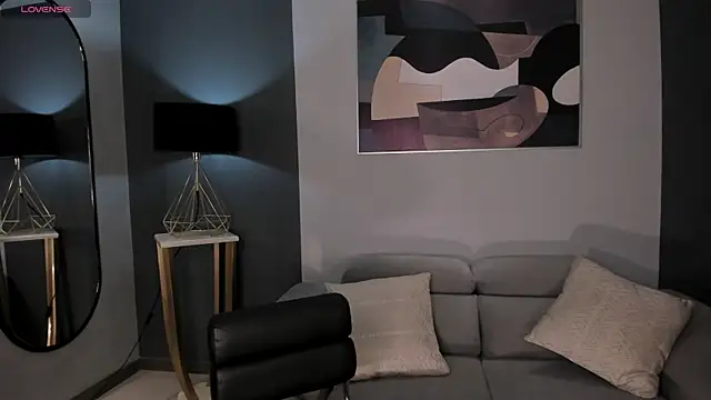 MadisonKane online show from November 10, 2025, 11:04 am