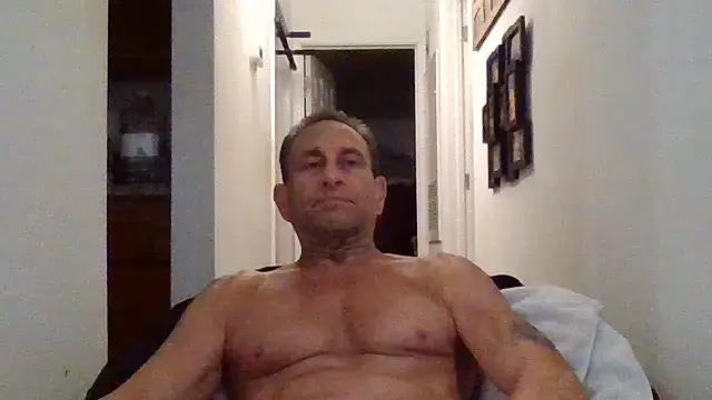 Snapshot of johnnymarino1010 chatting on June 7, 2026, 11:21 pm johnnymarino1010 online show from June 7, 2026, 11:21 pm