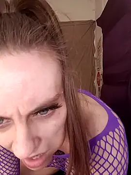 Snapshot of snowbird1117 chatting on February 19, 2026, 2:03 pm snowbird1117 online show from February 19, 2026, 2:03 pm