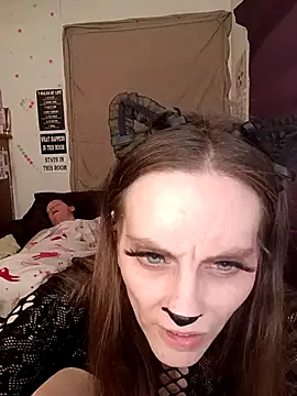 Snapshot of snowbird1117 chatting on February 16, 2026, 3:27 am snowbird1117 online show from February 16, 2026, 3:27 am